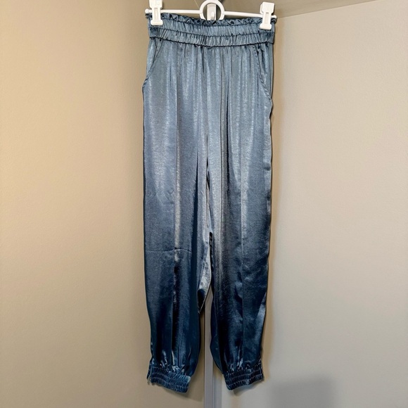 Satiny Blue/Gray Joggers with zipper detail‎ at the ankle elastic waist size XS - Picture 1 of 7